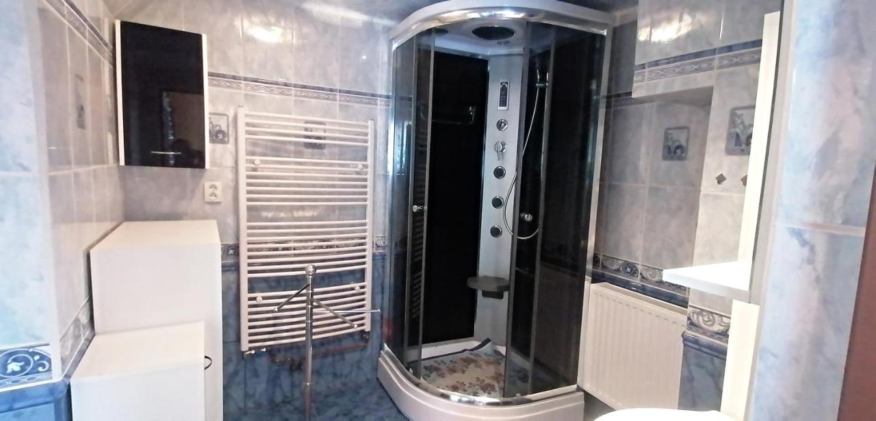Dvougenerační dům se zahradou Apartamento Vimperk Exterior foto